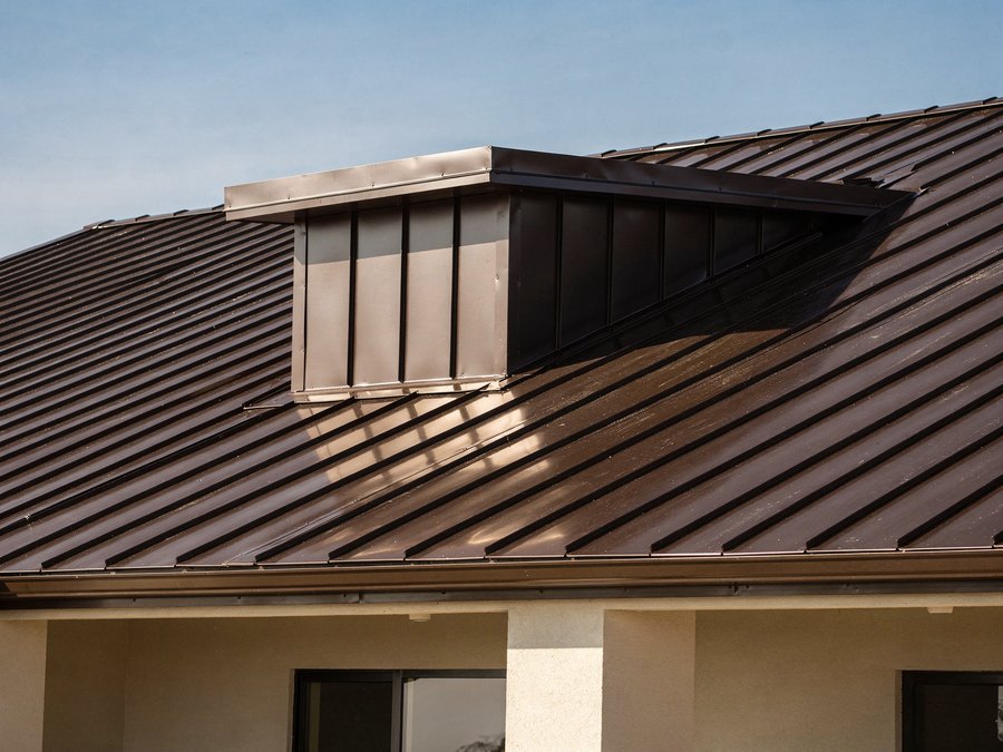 Standing seam metal roof on a home in Pasadena, TX